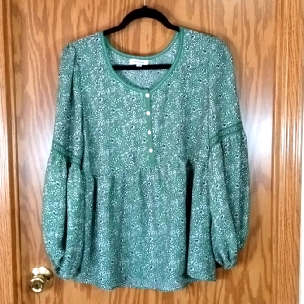 Max Studio Green Floral Top